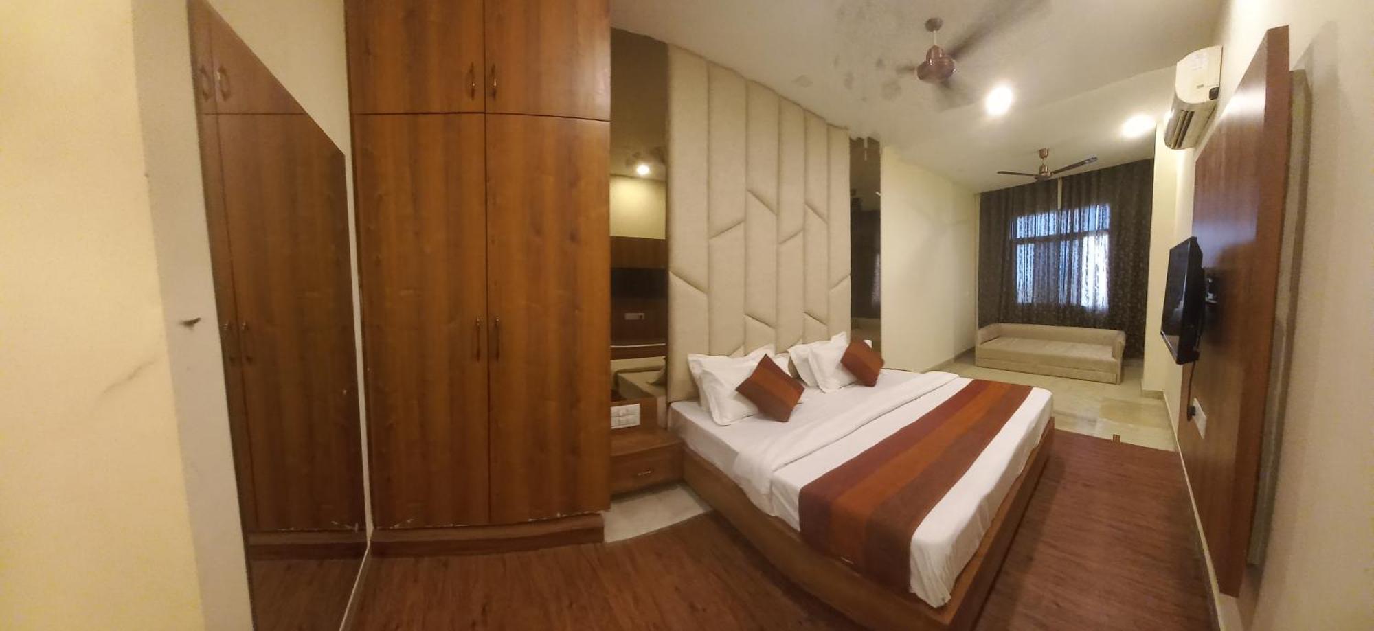 Hotel Indraprastha Jhalawar Buitenkant foto